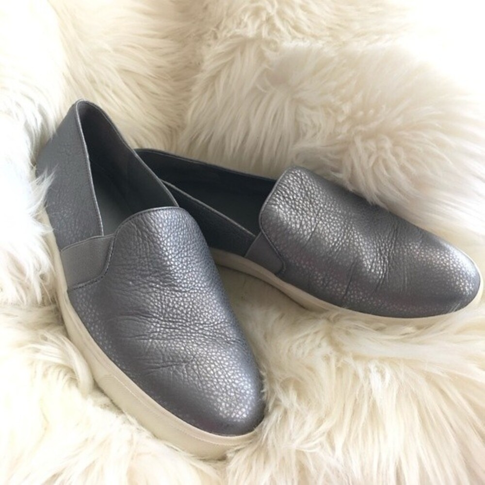Vince Blair grey leather gunmetal slip-on sneakers Sz 9.5